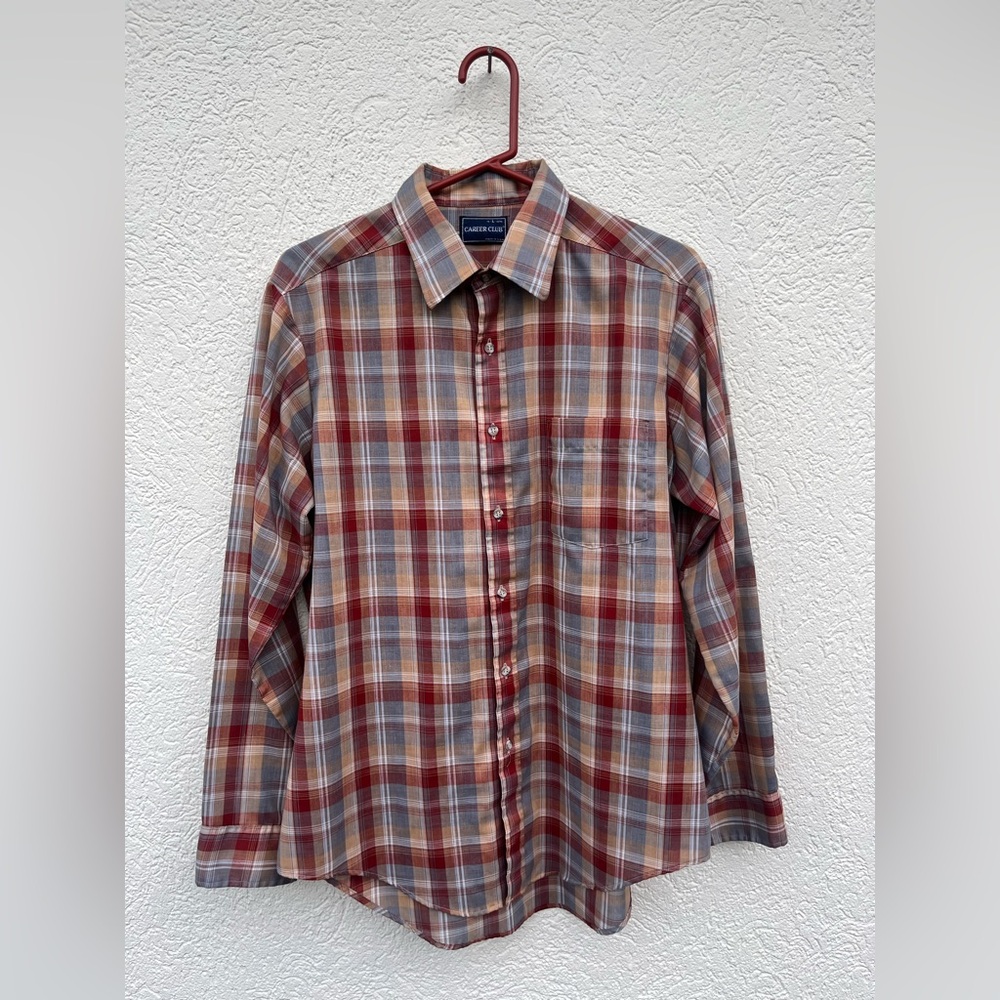 VTG Career Club Men’s Button-down Shirt
Size Large